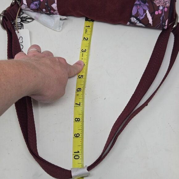 SAKROOTS Cabernet In Bloom Foldover Crossbody Purse Patchwork BEE Keychain NWT - Picture 15 of 15